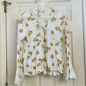Altar’d State Floral long sleeve blouse top v-neck Sz Small